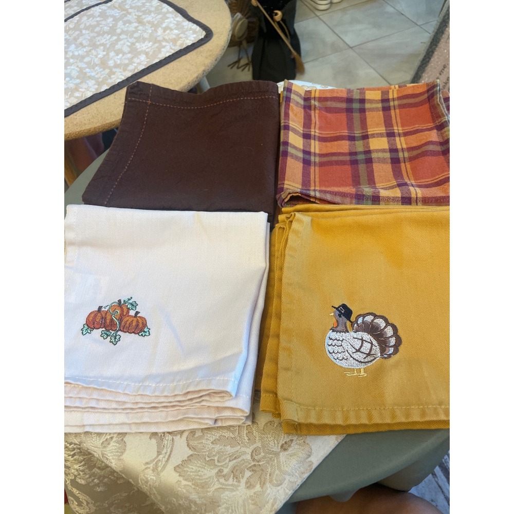 Thanksgiving Cloth Napkins Turkey Pumpkin Plaid Fall Decor 16pc total